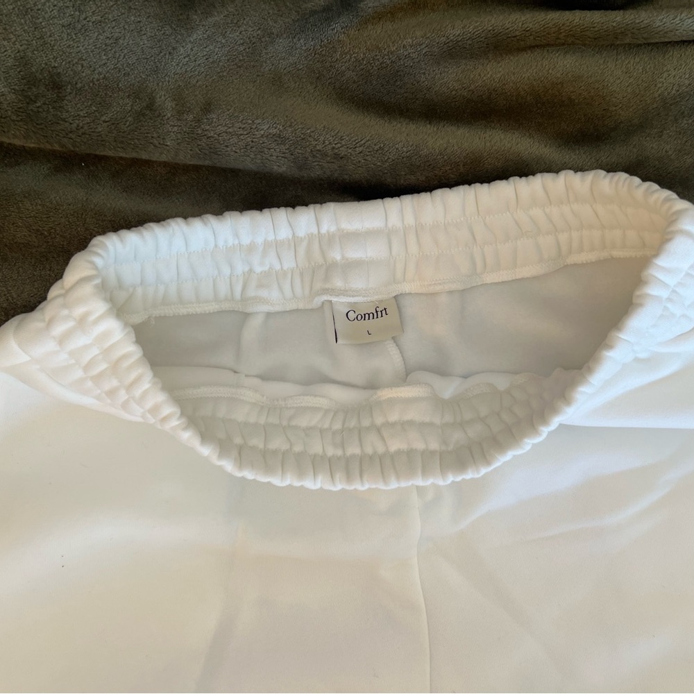 Comfrt Large Cloud Zip Hoodie & Large Sweatpants in White Snow - Picture 16 of 16
